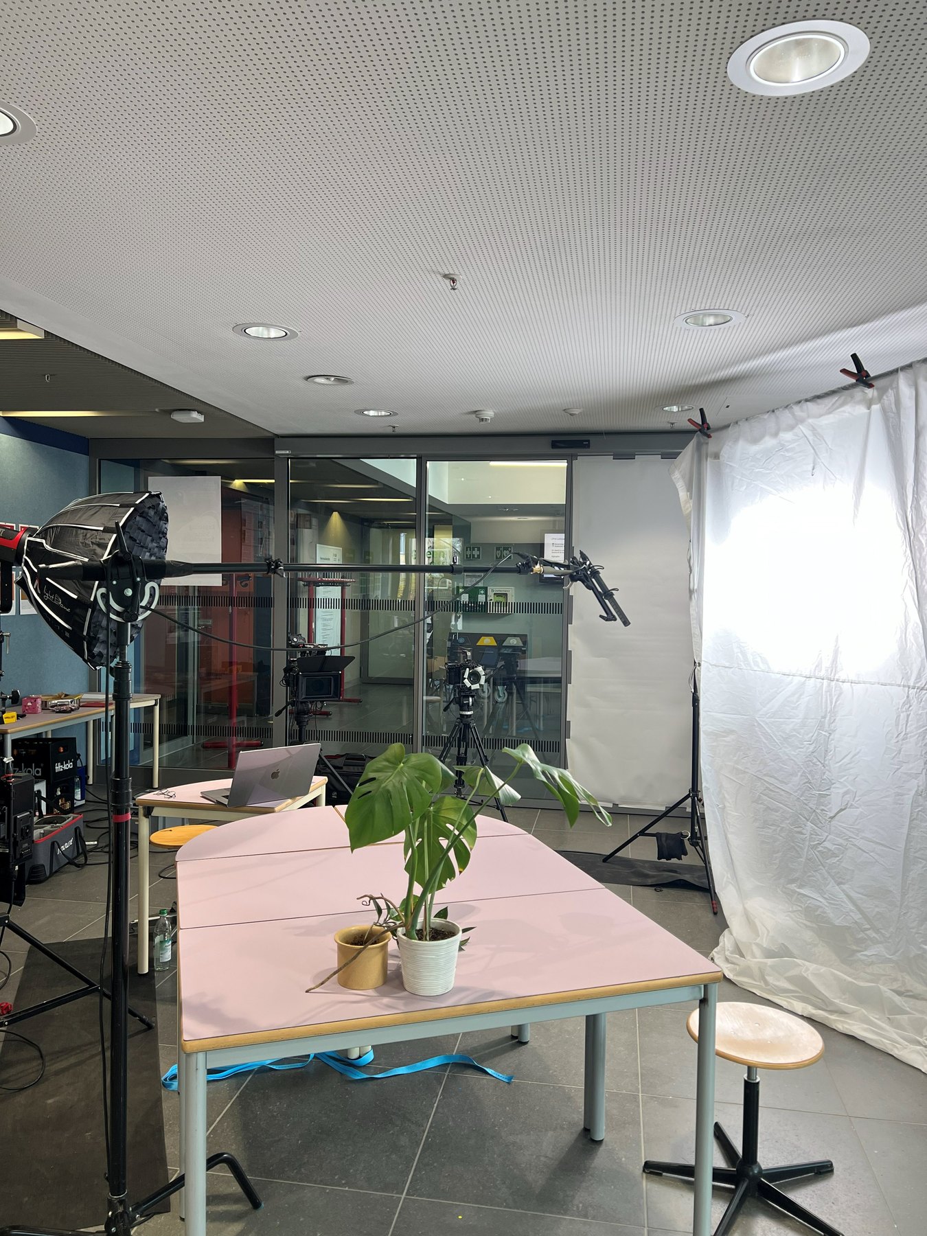 Interview set with lighting setup for the h_da film series